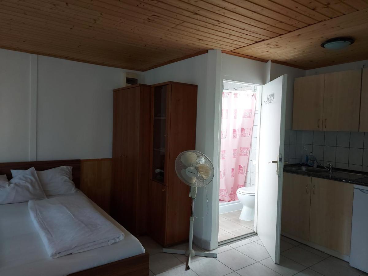 Tulipan Bungalow Camping Resort เจเนชดิแอช ภายนอก รูปภาพ
