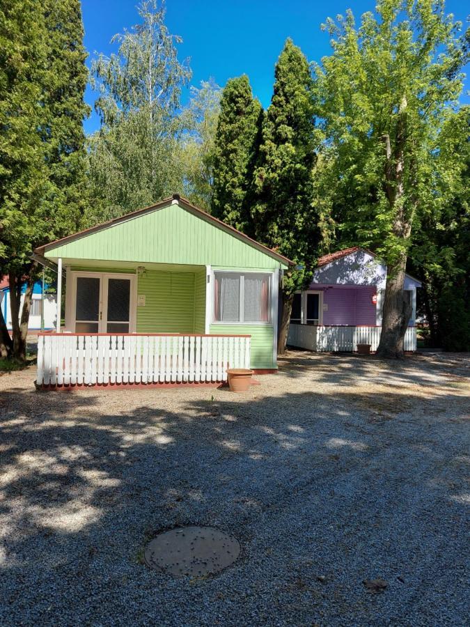 Tulipan Bungalow Camping Resort เจเนชดิแอช ภายนอก รูปภาพ