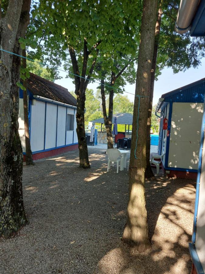 Tulipan Bungalow Camping Resort เจเนชดิแอช ภายนอก รูปภาพ