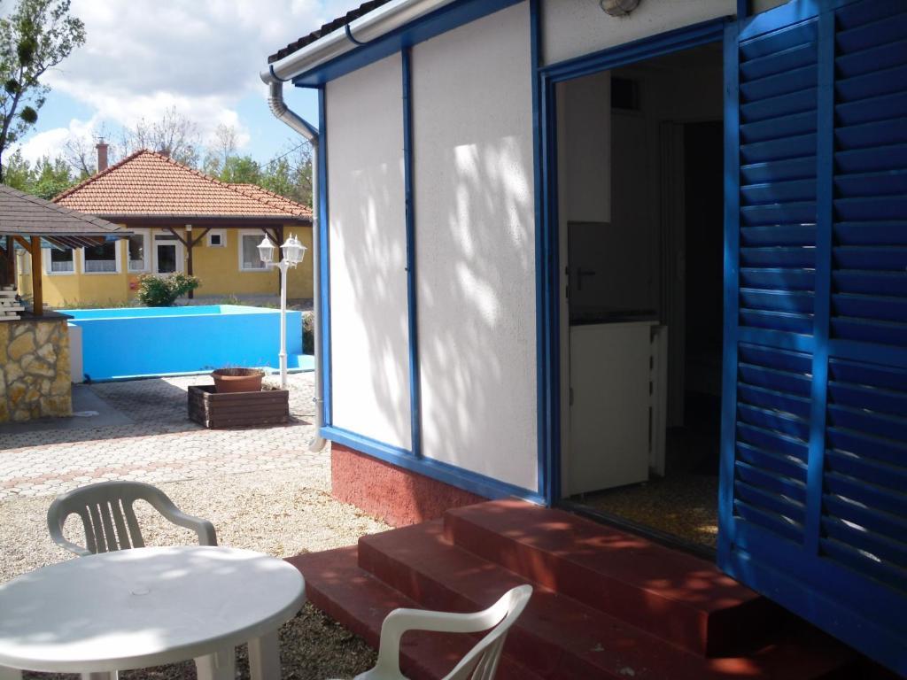 Tulipan Bungalow Camping Resort เจเนชดิแอช ภายนอก รูปภาพ